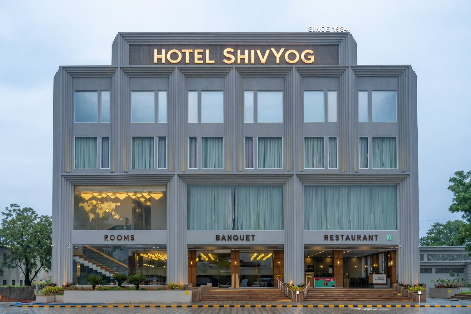 Hotels & Restaurants